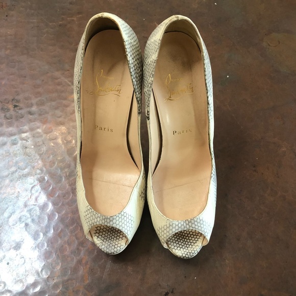 Christian Louboutin Peep Toe Platform Pumps - Picture 7 of 8